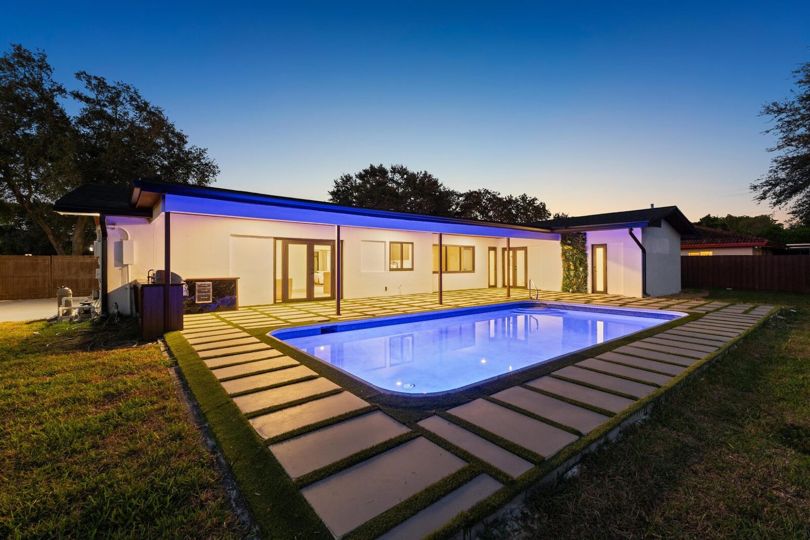 Vacant property staging